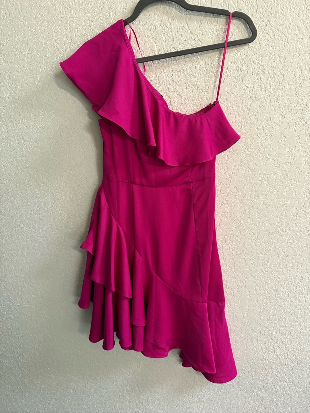 DO+BE One-Shoulder Ruffle Dress in Fuchsia - Picture 3 of 3